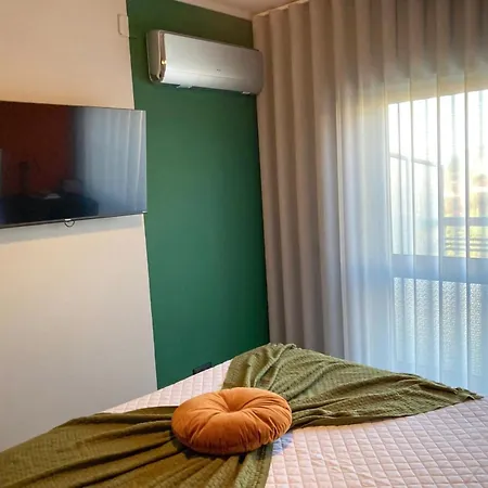 Flower Bed & Breakfast 3*